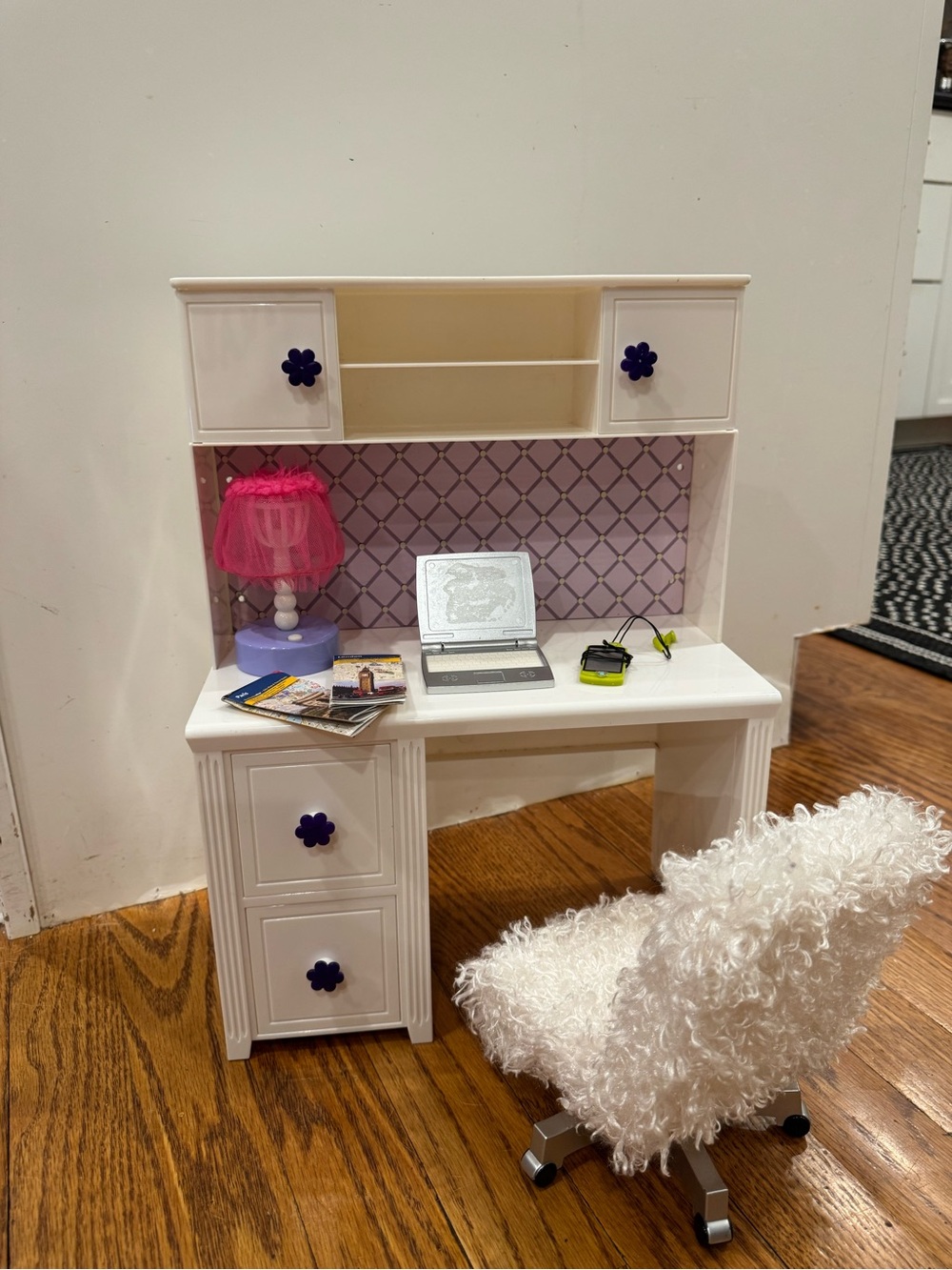 Truly Me White Doll Desk with Purple Knobs and Pink Lamp